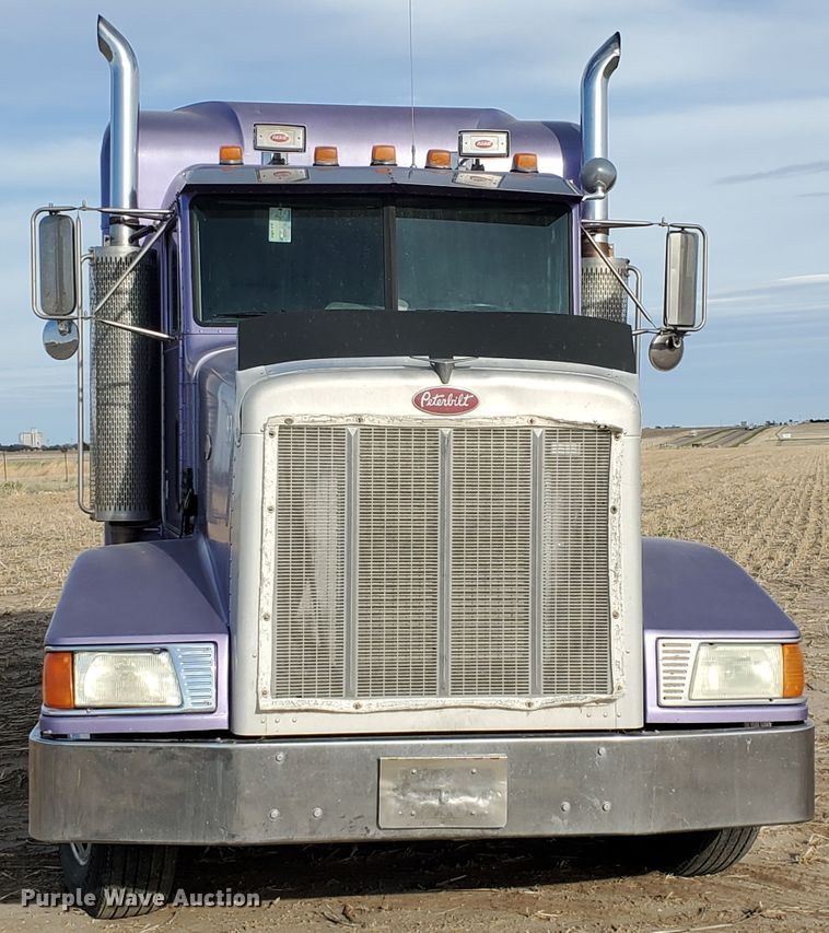 image for item IX9230 1993 Peterbilt 377  semi truck