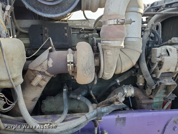 image for item IX9230 1993 Peterbilt 377  semi truck