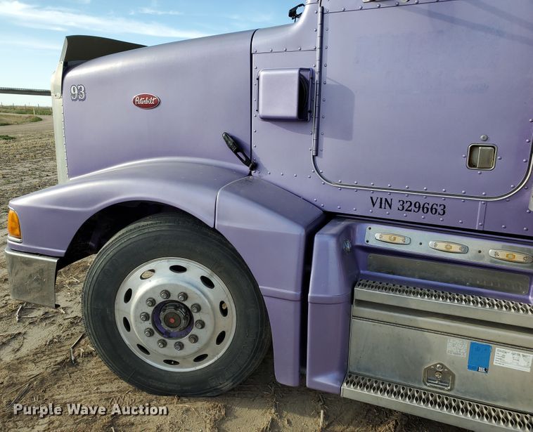 image for item IX9230 1993 Peterbilt 377  semi truck