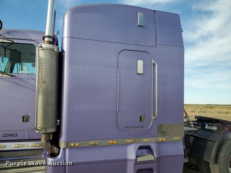 image for item IX9230 1993 Peterbilt 377  semi truck