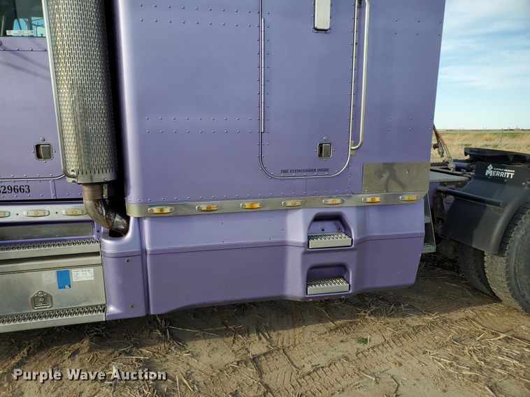 image for item IX9230 1993 Peterbilt 377  semi truck