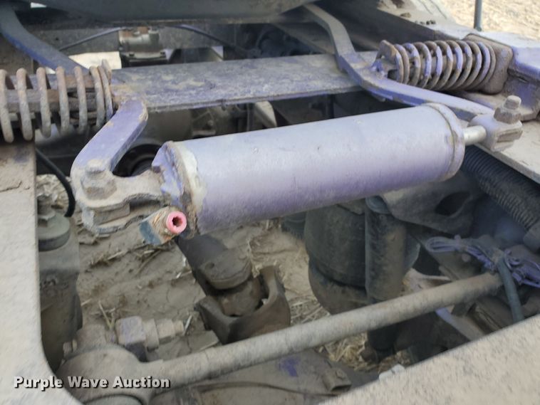 image for item IX9230 1993 Peterbilt 377  semi truck