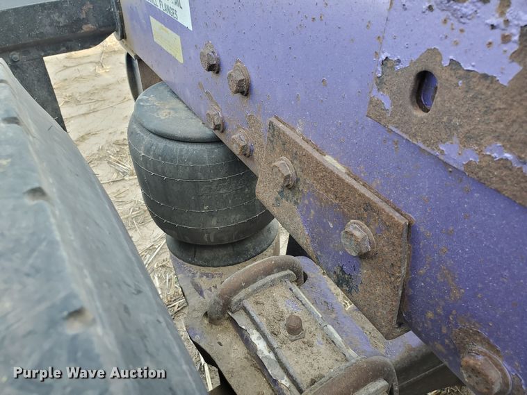 image for item IX9230 1993 Peterbilt 377  semi truck