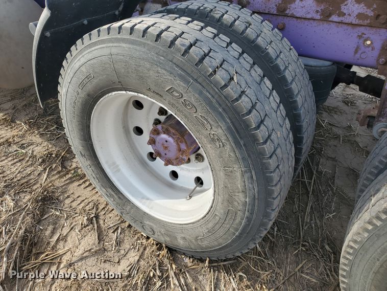 image for item IX9230 1993 Peterbilt 377  semi truck