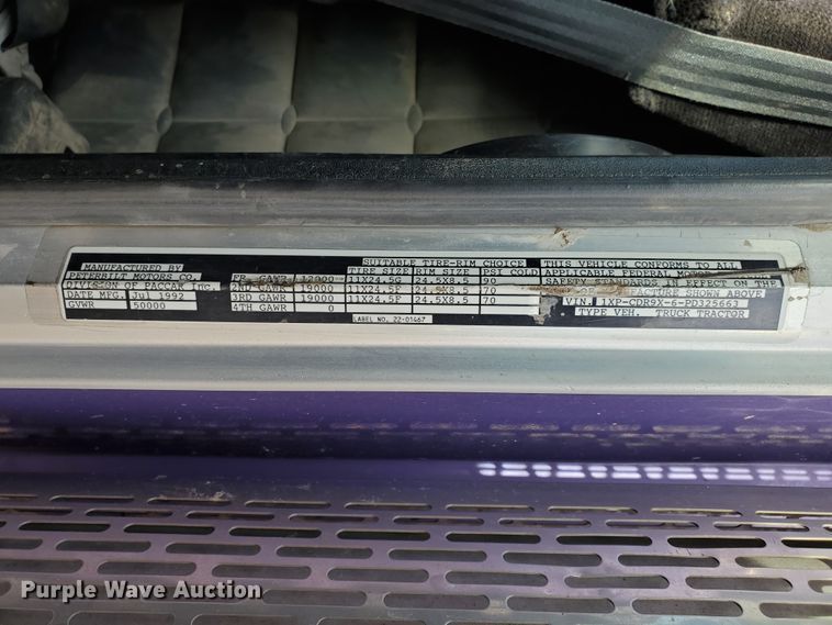 image for item IX9230 1993 Peterbilt 377  semi truck