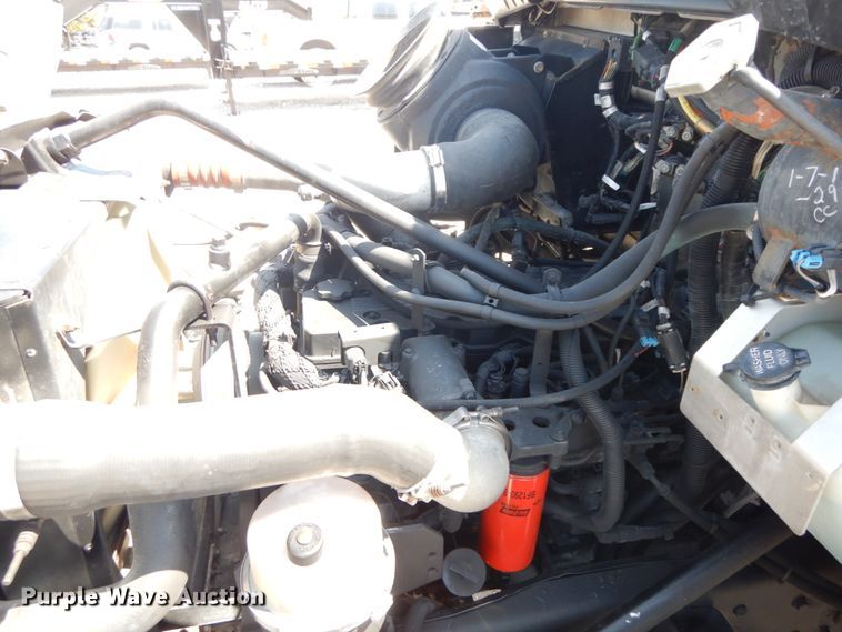 image for item IX9483 2005 Kenworth T300  truck cab and chassis