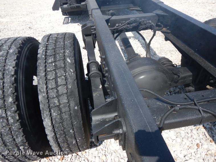 image for item IX9483 2005 Kenworth T300  truck cab and chassis