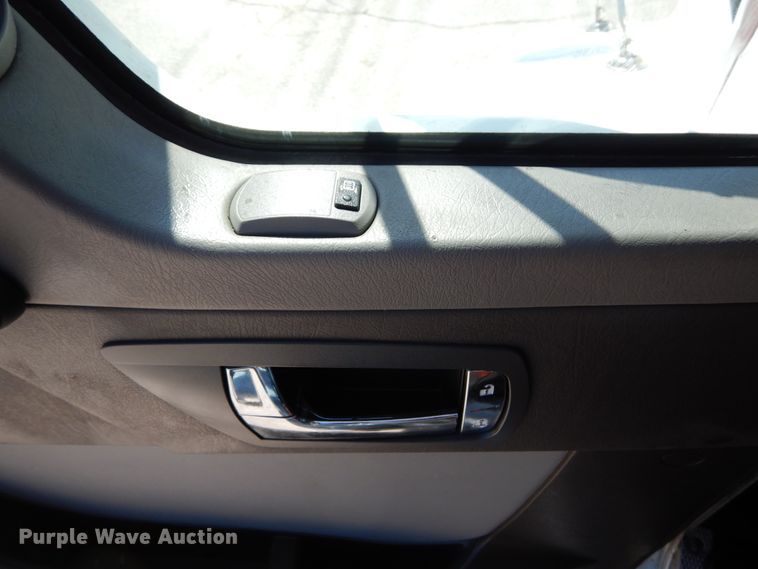 image for item IY9536 2013 Kenworth T270  flatbed truck