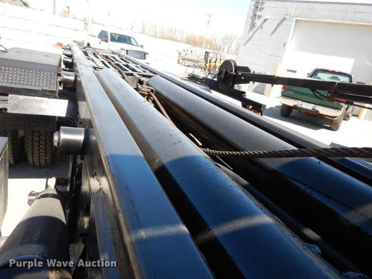 image for item IY9549 2000 Mack RD688S  roll-off container truck