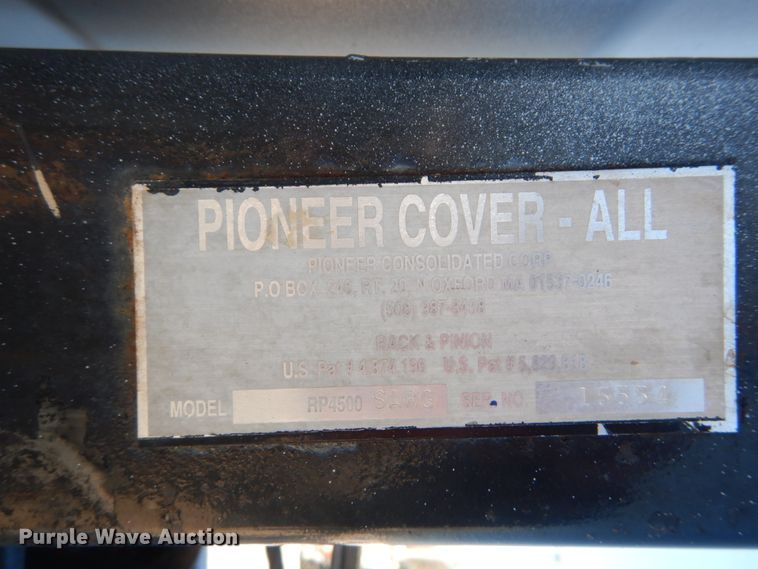 image for item IY9549 2000 Mack RD688S  roll-off container truck