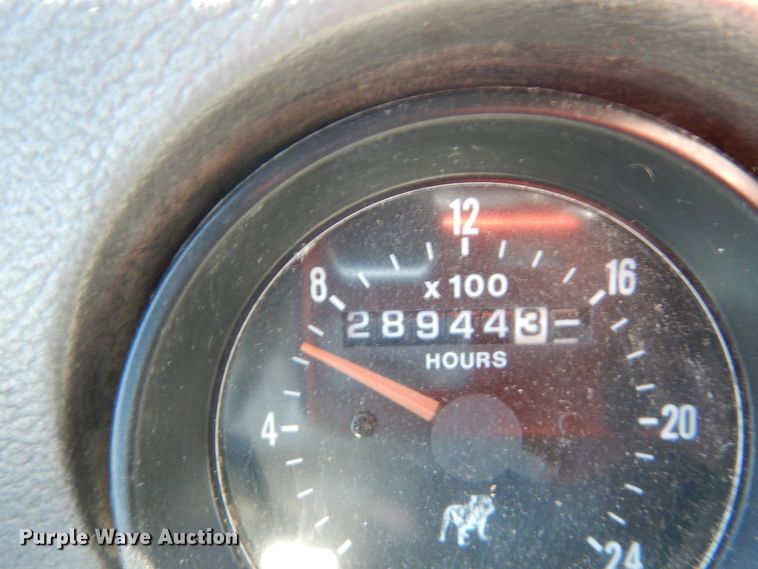 image for item IY9549 2000 Mack RD688S  roll-off container truck