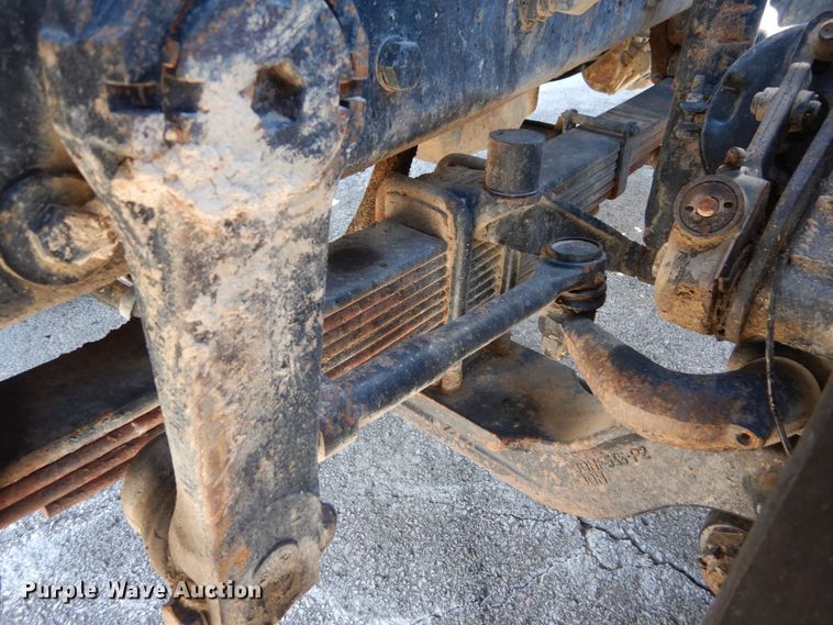 image for item IY9549 2000 Mack RD688S  roll-off container truck