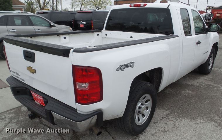 image for item DA7098 2011 Chevrolet Silverado 1500  Ext. Cab pickup truck