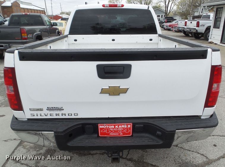 image for item DA7098 2011 Chevrolet Silverado 1500  Ext. Cab pickup truck