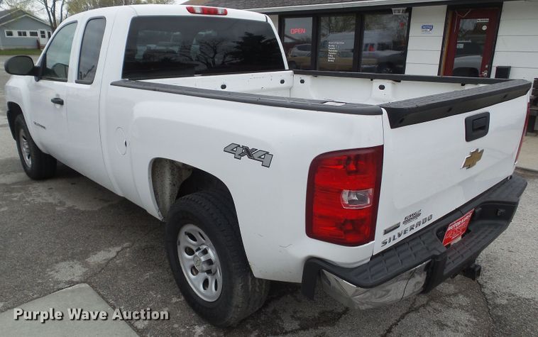 image for item DA7098 2011 Chevrolet Silverado 1500  Ext. Cab pickup truck