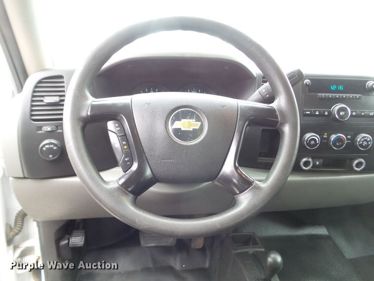 image for item DA7098 2011 Chevrolet Silverado 1500  Ext. Cab pickup truck