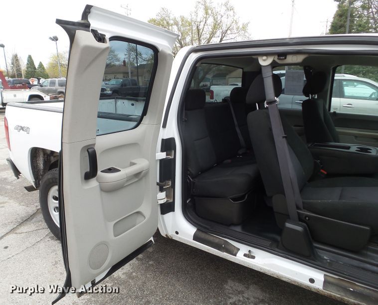 image for item DA7098 2011 Chevrolet Silverado 1500  Ext. Cab pickup truck
