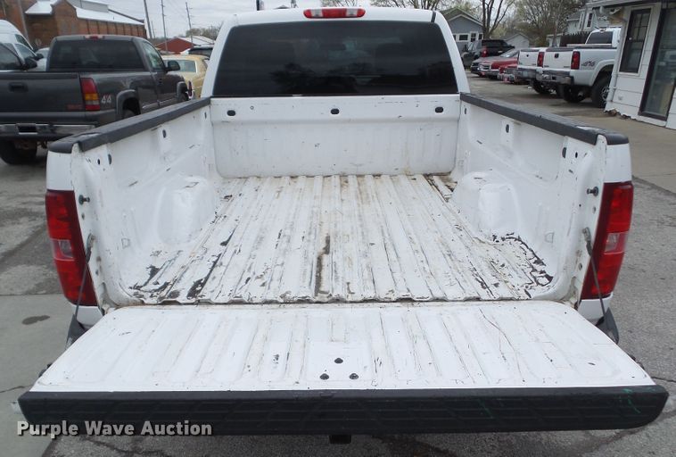 image for item DA7098 2011 Chevrolet Silverado 1500  Ext. Cab pickup truck