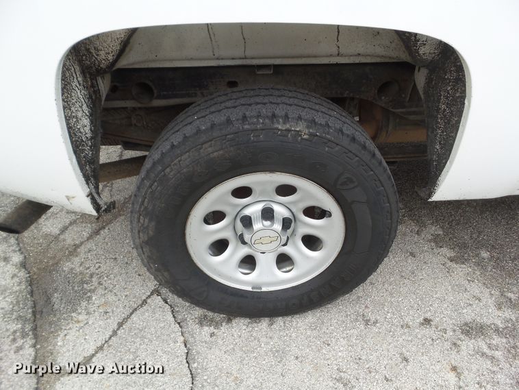 image for item DA7098 2011 Chevrolet Silverado 1500  Ext. Cab pickup truck