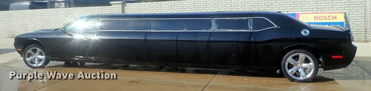 image for item DE0846 2014 Dodge Challenger  limousine