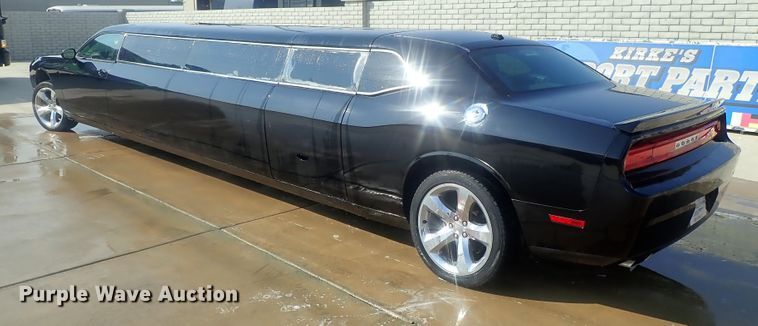 image for item DE0846 2014 Dodge Challenger  limousine