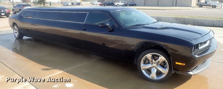 image for item DE0846 2014 Dodge Challenger  limousine