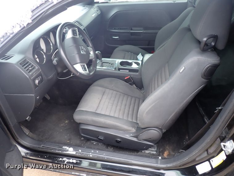 image for item DE0846 2014 Dodge Challenger  limousine