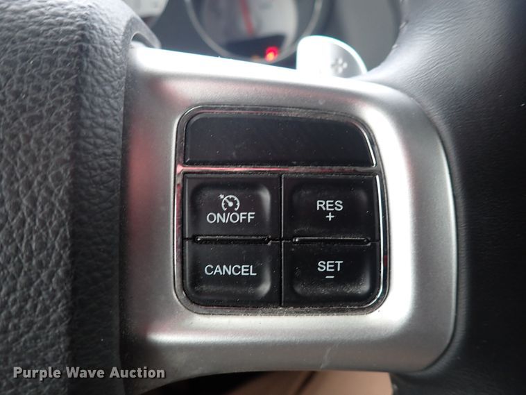 image for item DE0846 2014 Dodge Challenger  limousine