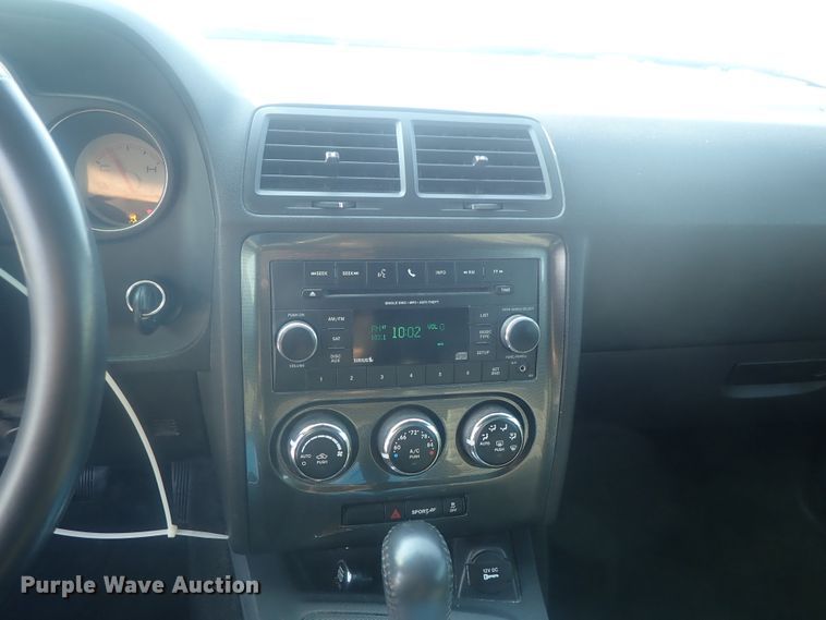 image for item DE0846 2014 Dodge Challenger  limousine