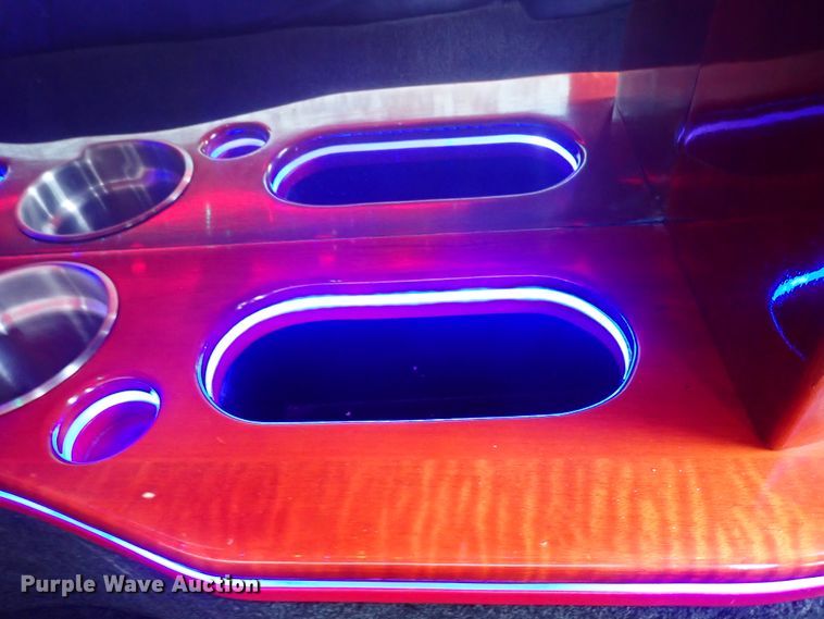 image for item DE0846 2014 Dodge Challenger  limousine