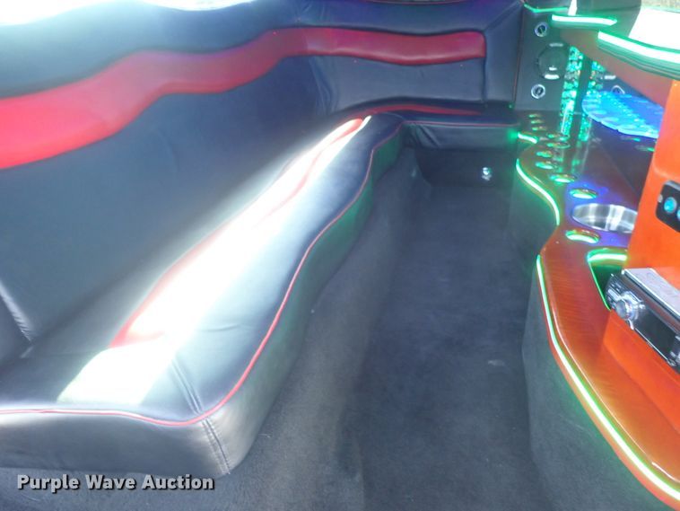 image for item DE0846 2014 Dodge Challenger  limousine