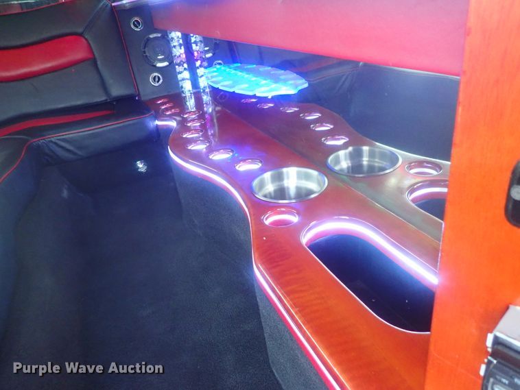 image for item DE0846 2014 Dodge Challenger  limousine