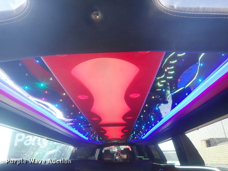 image for item DE0846 2014 Dodge Challenger  limousine