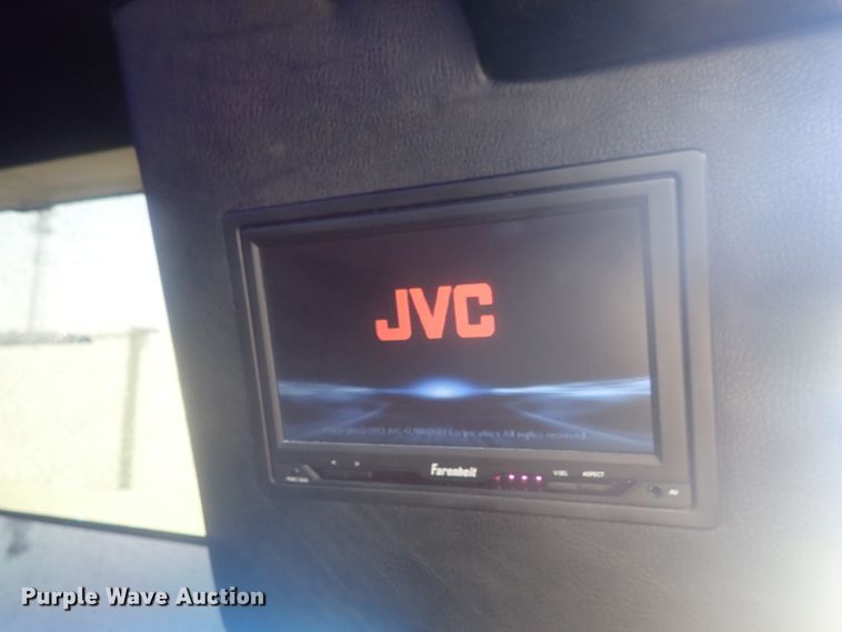 image for item DE0846 2014 Dodge Challenger  limousine