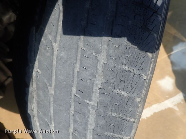 image for item DE0846 2014 Dodge Challenger  limousine