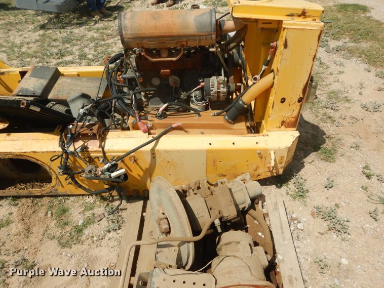 image for item DF2647 New Holland 190 skid steer parts