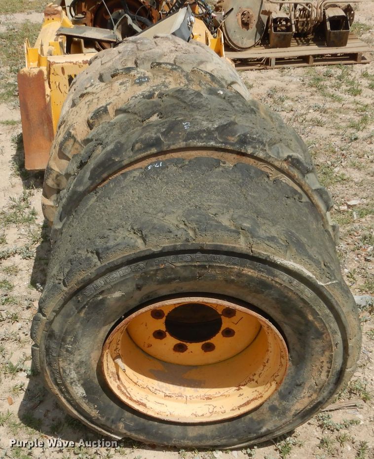 image for item DF2647 New Holland 190 skid steer parts