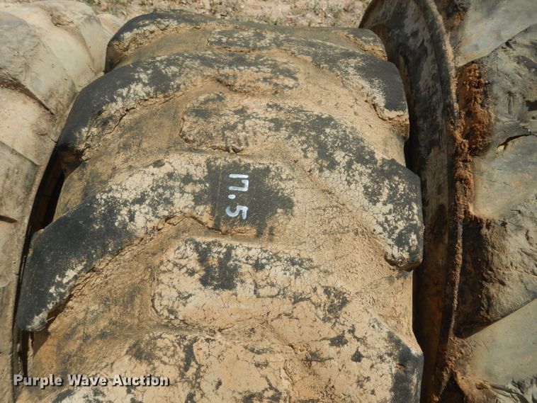 image for item DF2647 New Holland 190 skid steer parts