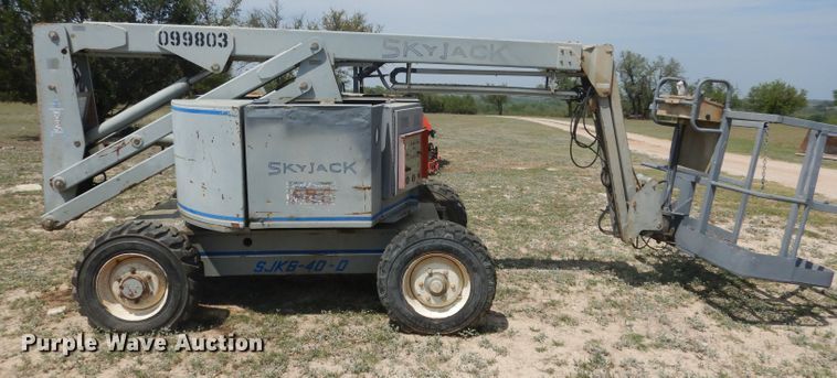 image for item DF2648 1998 Skyjack SJKB-40D  boom lift