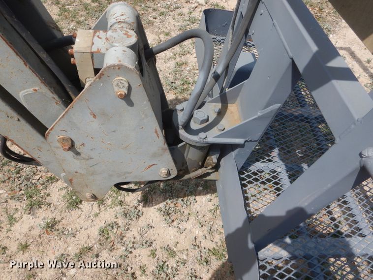 image for item DF2648 1998 Skyjack SJKB-40D  boom lift