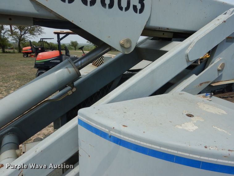 image for item DF2648 1998 Skyjack SJKB-40D  boom lift