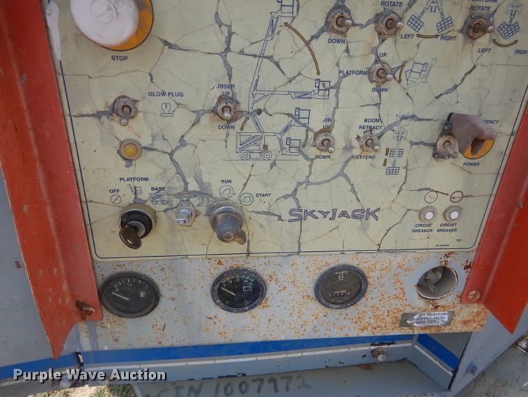 image for item DF2648 1998 Skyjack SJKB-40D  boom lift