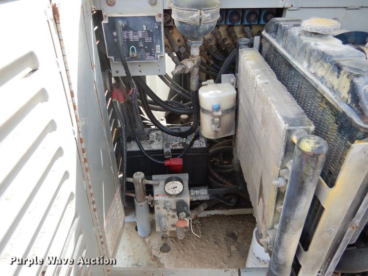 image for item DF2648 1998 Skyjack SJKB-40D  boom lift