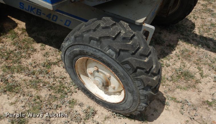 image for item DF2648 1998 Skyjack SJKB-40D  boom lift