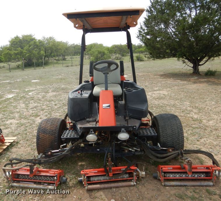 image for item DF2649 2006 Jacobsen LF3400  reel mower