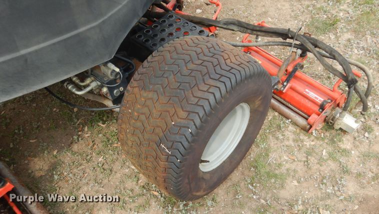 image for item DF2649 2006 Jacobsen LF3400  reel mower