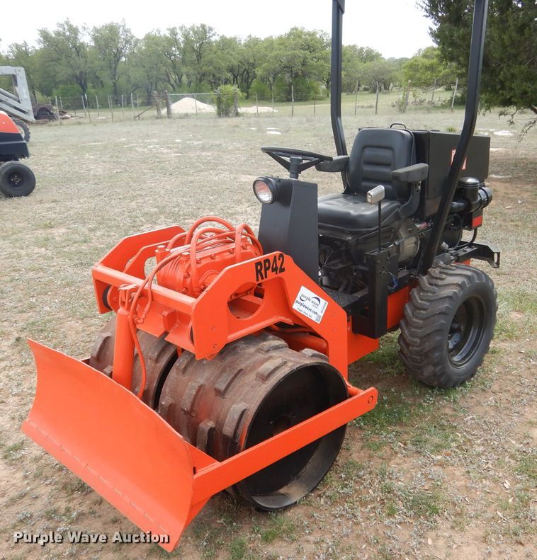 image for item DF2650 MBW RP42  single drum vibratory roller