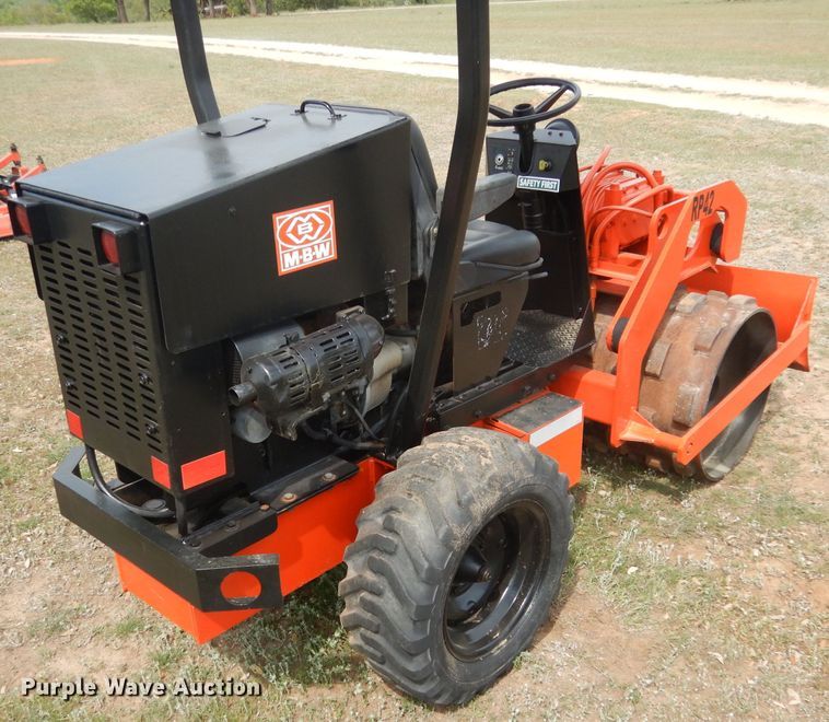 image for item DF2650 MBW RP42  single drum vibratory roller