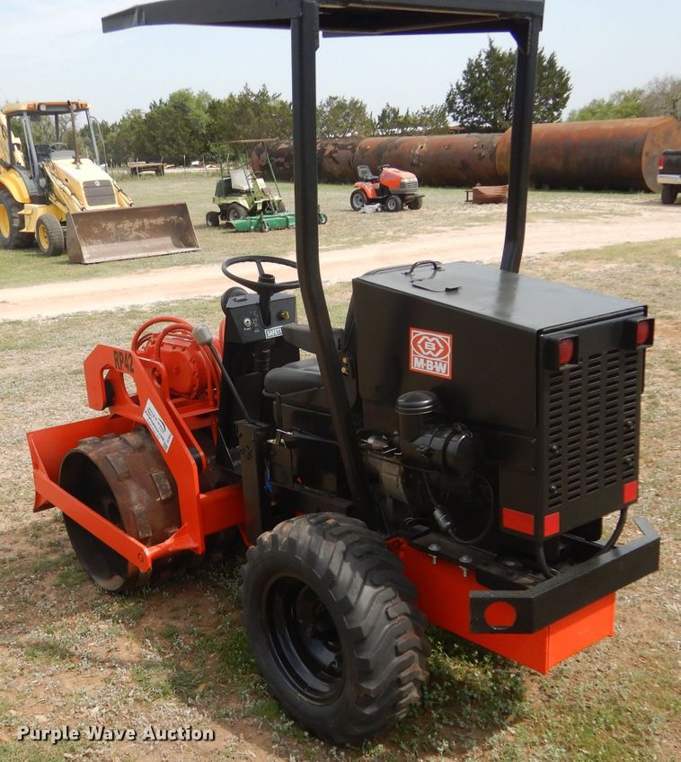 image for item DF2650 MBW RP42  single drum vibratory roller