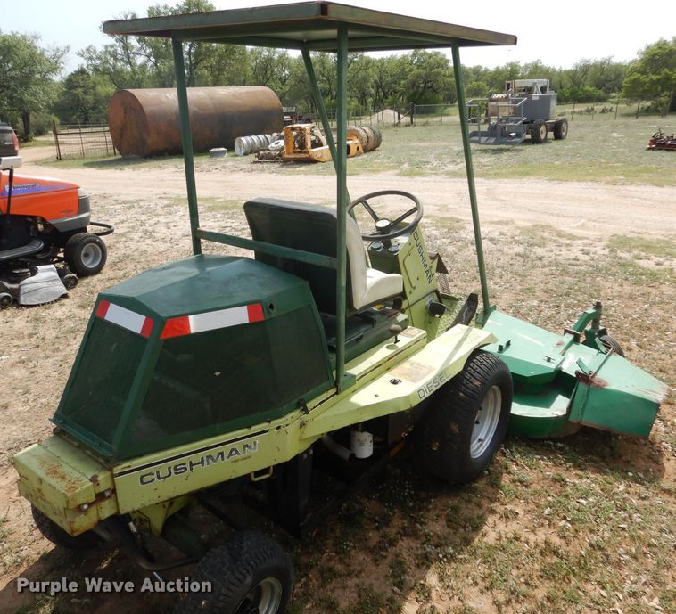 image for item DF2653 2002 Cushman Frontline 898807  lawn mower